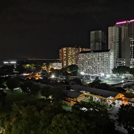 Strait Garden Suites X Ace Pro @ George Town Jelutong Экстерьер фото