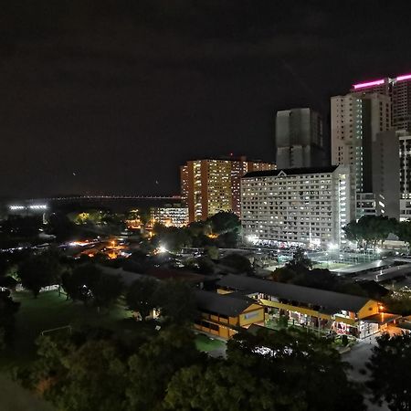 Strait Garden Suites X Ace Pro @ George Town Jelutong Экстерьер фото