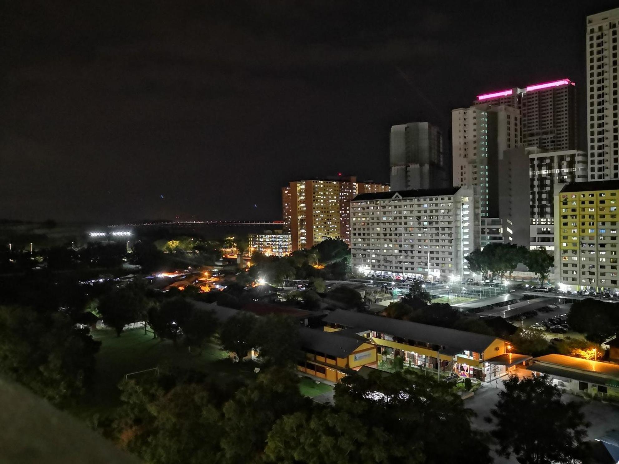 Strait Garden Suites X Ace Pro @ George Town Jelutong Экстерьер фото