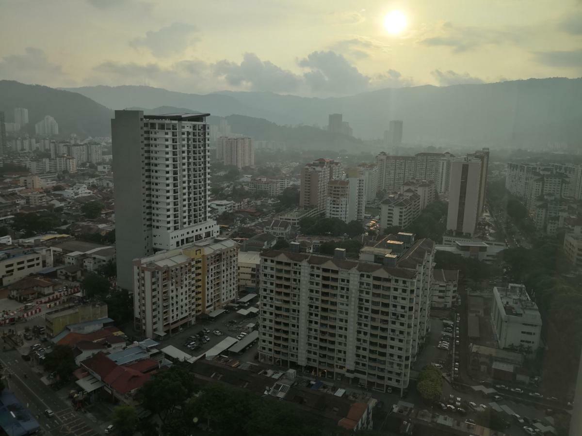 Strait Garden Suites X Ace Pro @ George Town Jelutong Экстерьер фото